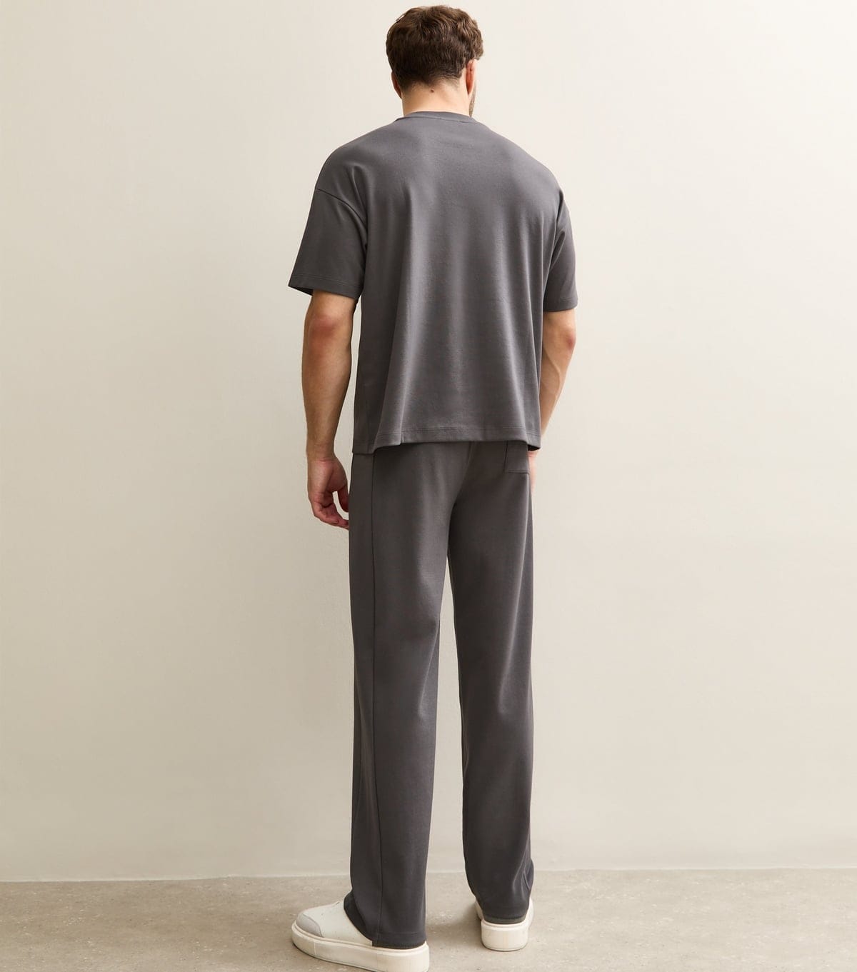 New Look Men's Dark Grey Relaxed Straight Leg Pintuck Joggers New Look - 4