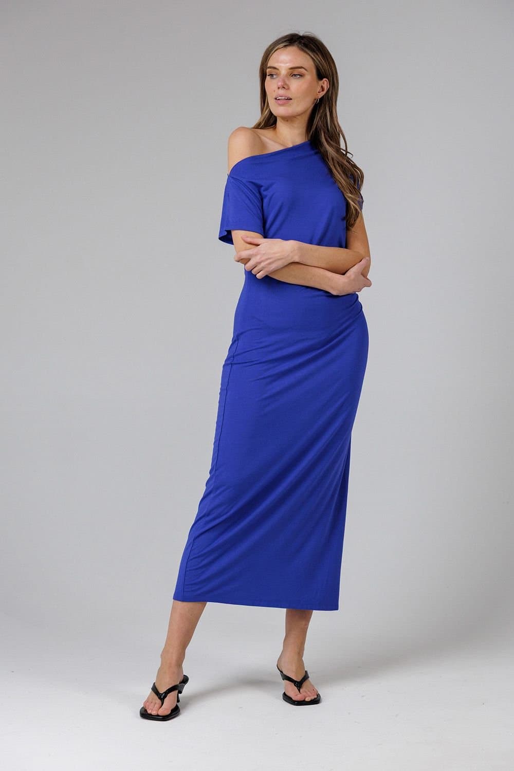 French Connection French Connection Women's Ruched Boat Neck Short Sleeve Midi Dress in Blue