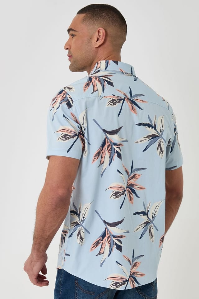 Threadbare Threadbare Men's Tropical Leaf Print Cotton Short Sleeve Shirt in Pale Blue - 2