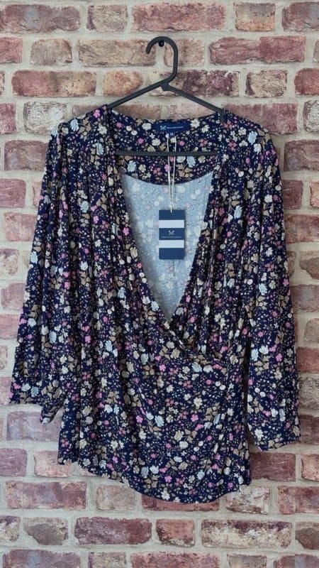 Crew Clothing Company Crew Clothing Ditsy Floral Ling Sleeve Wrap Top Size UK 18 - Gorgeous Flattering