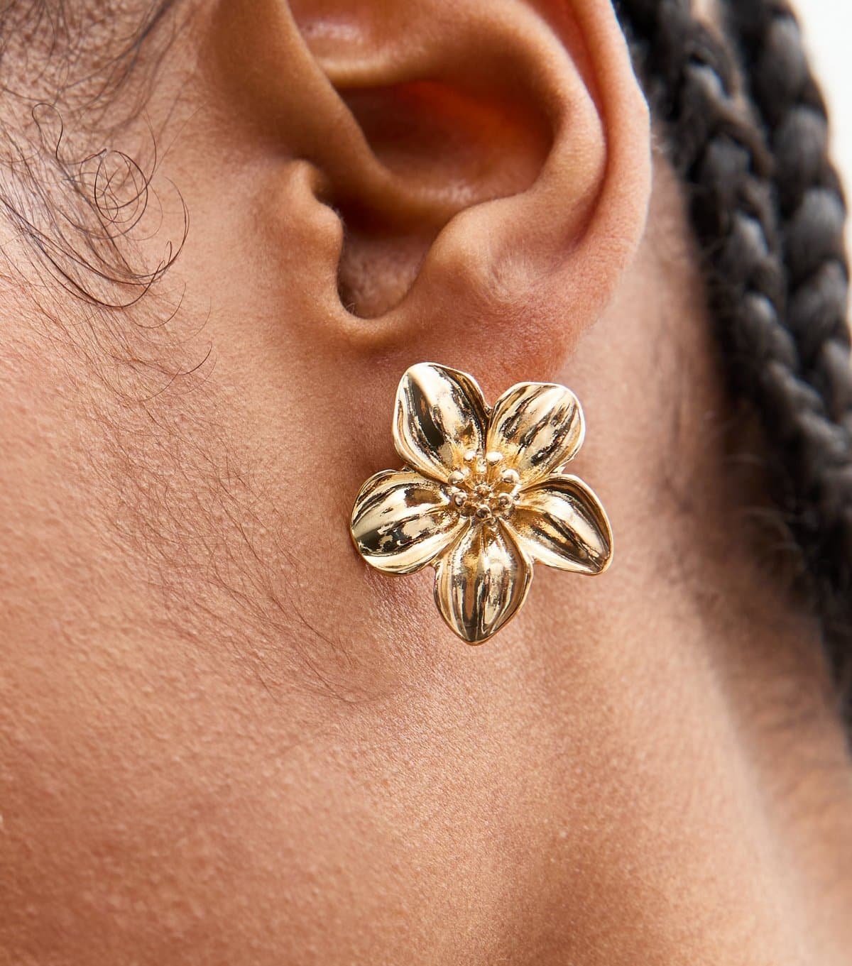 New Look Gold Tone Flower Stud Earrings New Look
