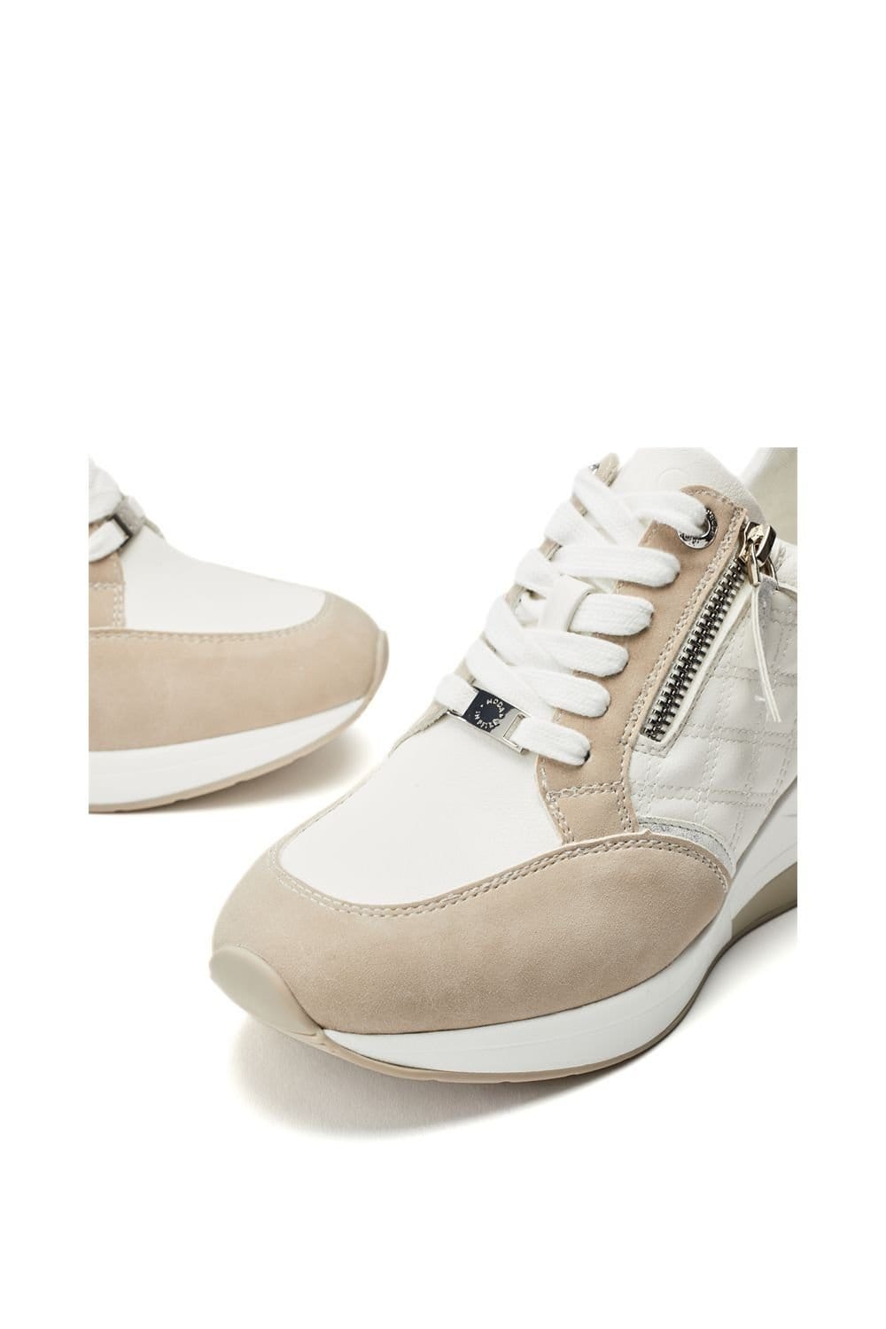 Moda In Pelle Moda In Pelle Women's Carrley' Porvair Trainers in White - 4