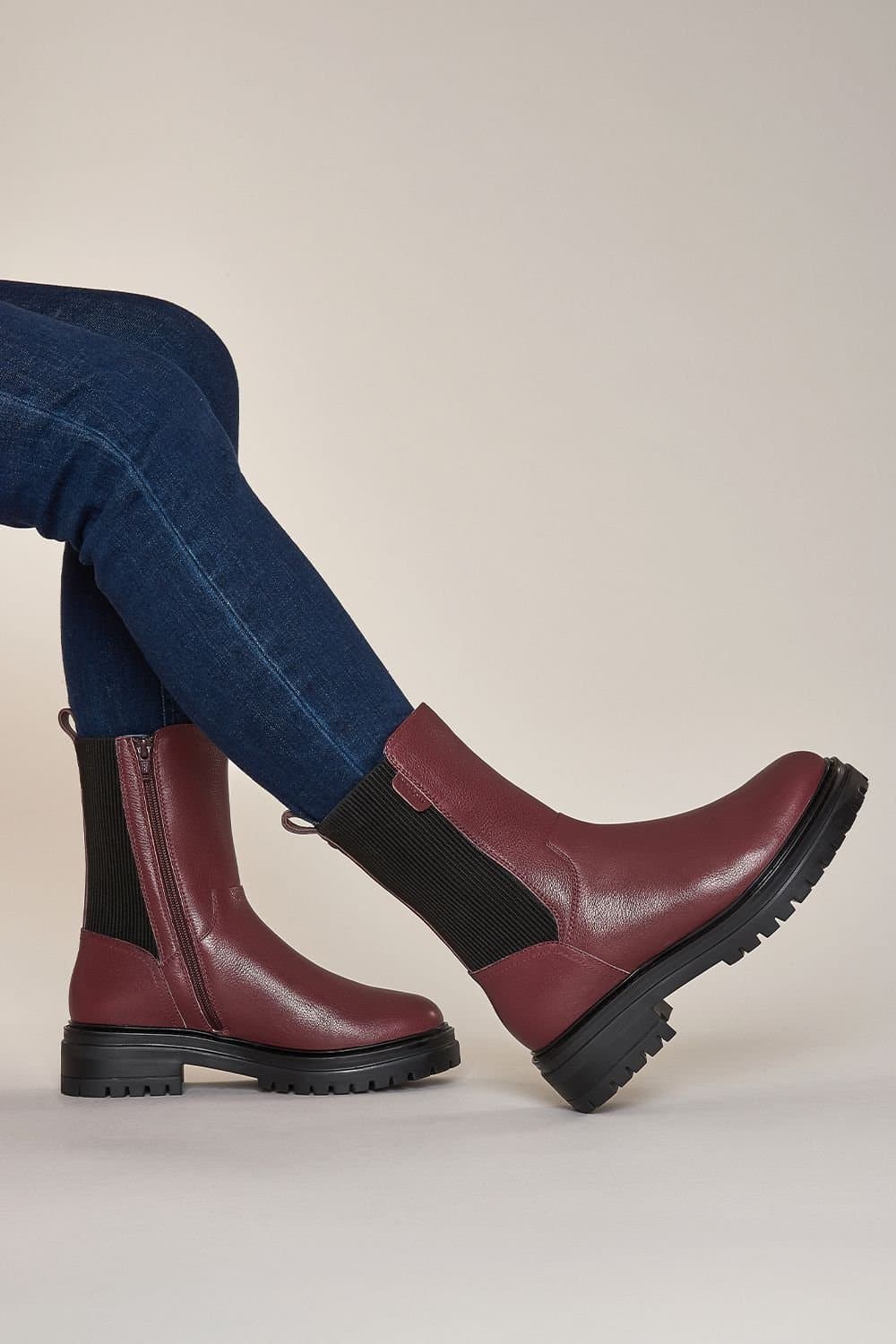 Moshulu Moshulu Women's Dark Red Chunky Chelsea Boots