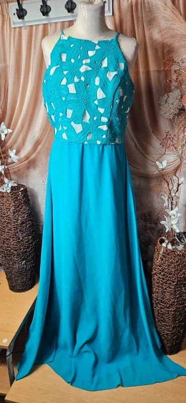 Chi Chi London Stunning Chi Chi teal lace prom occassion dress size 14