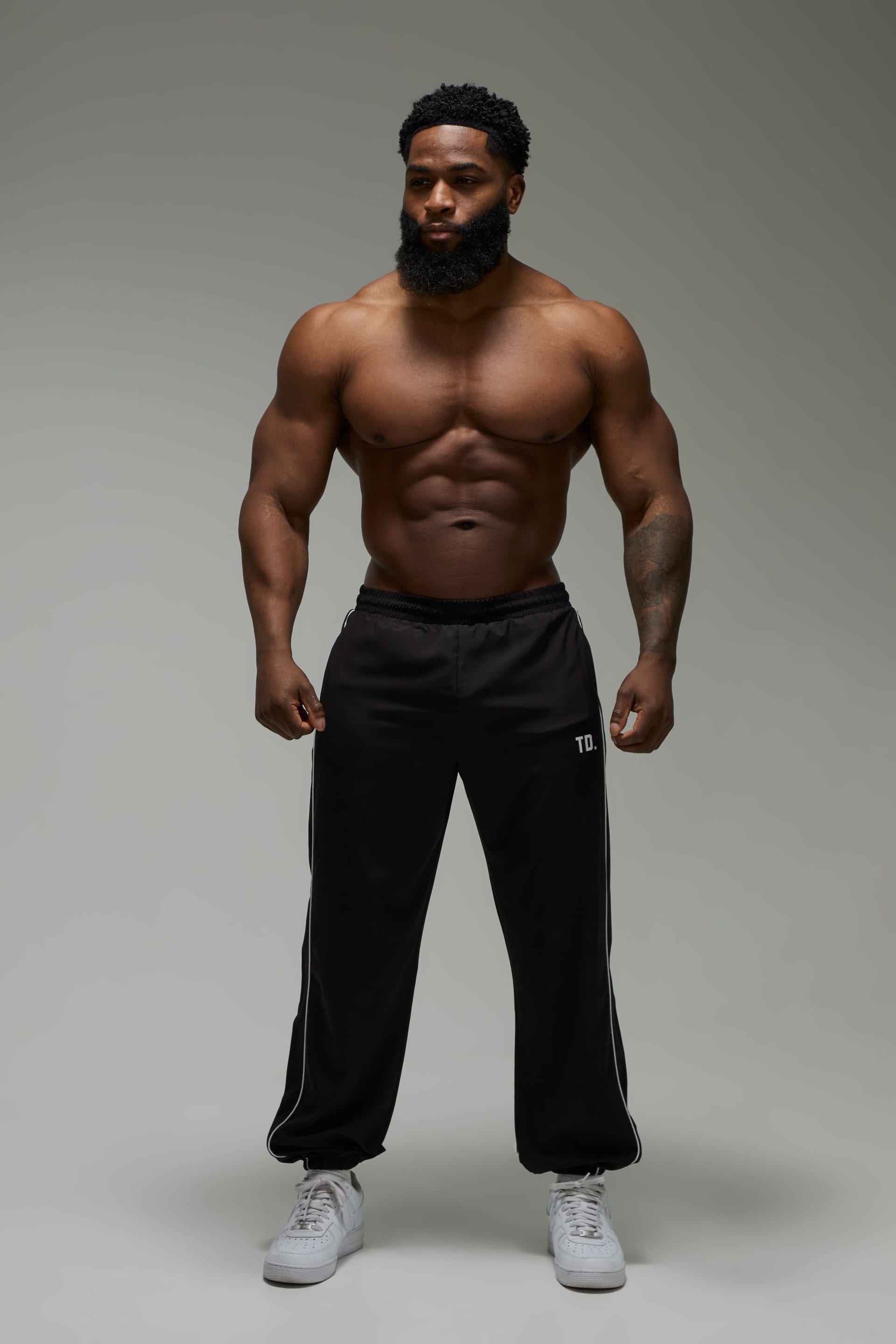 Training Dept. Training Dept. Men's Training Dept Regular Fit Cuffed Woven Joggers in Black - 4