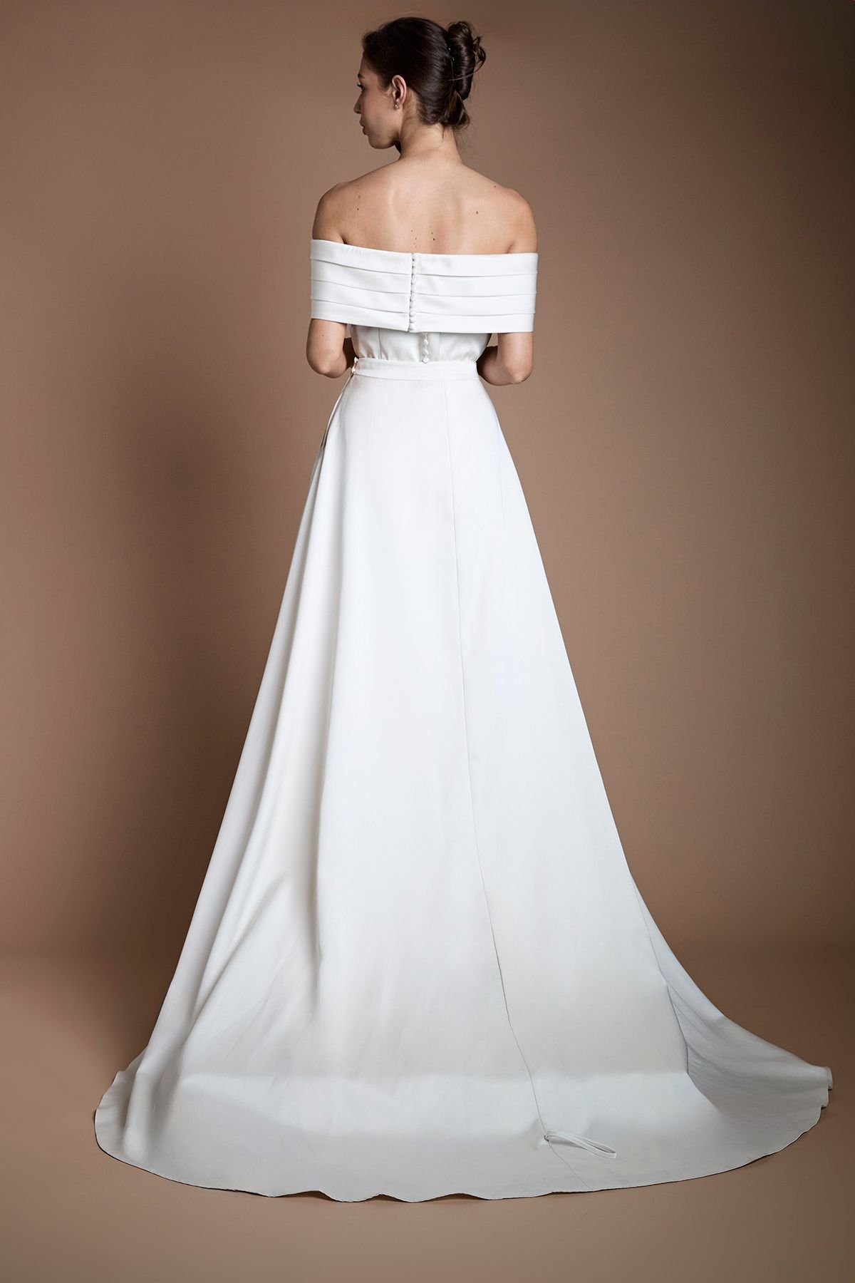 Coast Coast Women's Structured Wrap Bridal Overskirt with Full Train in Ecru - 3