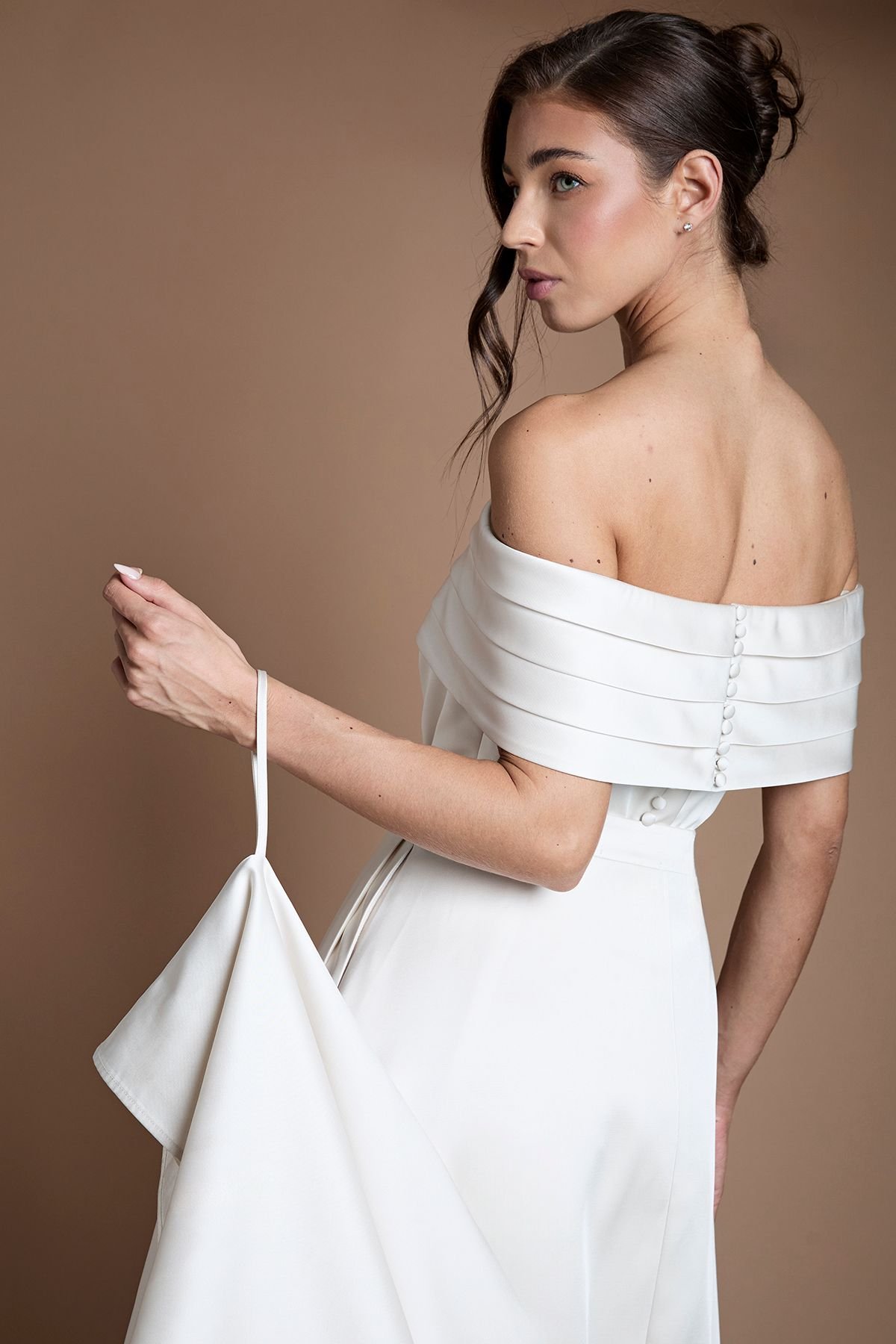 Coast Coast Women's Structured Wrap Bridal Overskirt with Full Train in Ecru - 4