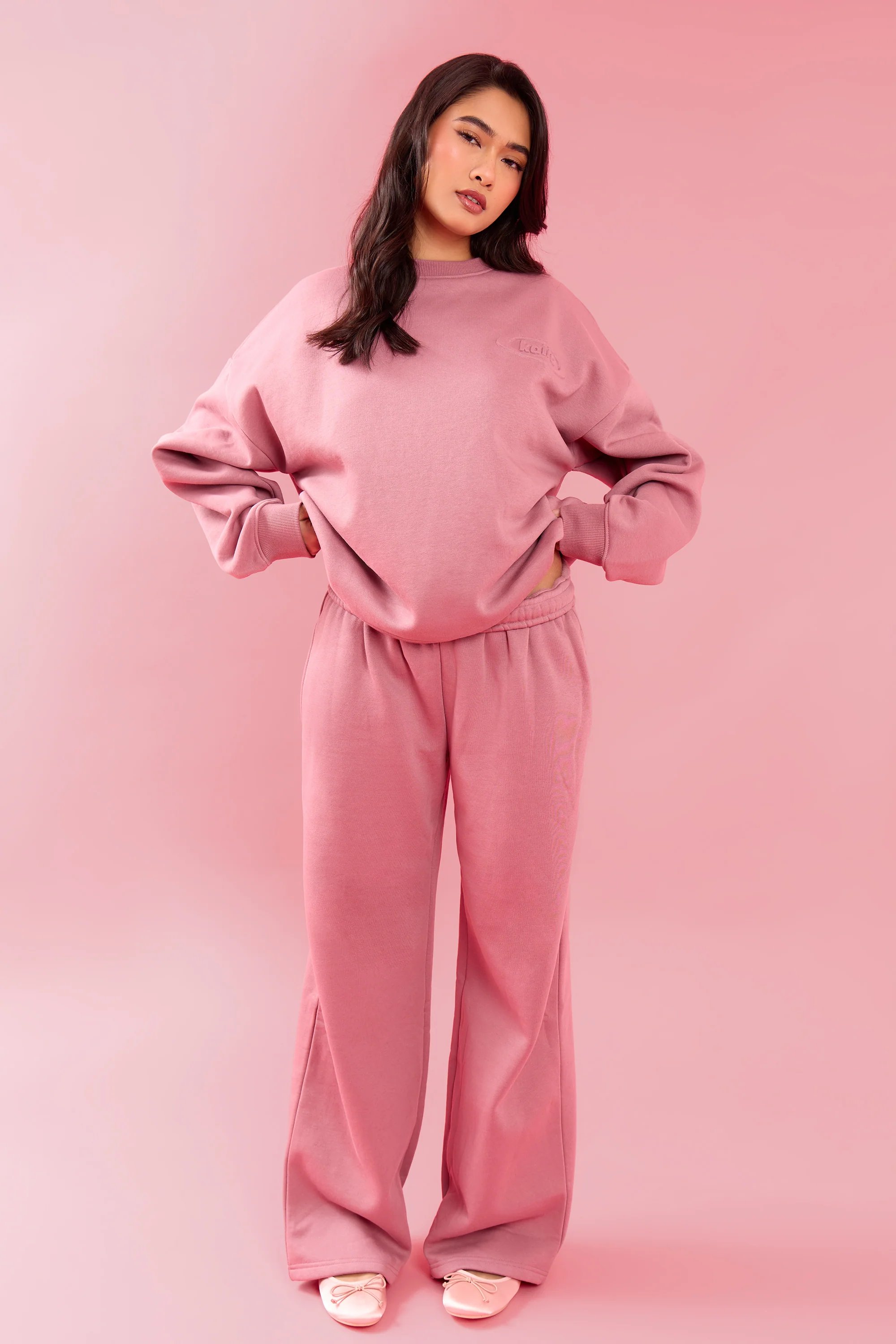 Kaiia Kaiia Oval Embossed Folded Waistband Wide Leg Joggers Rose Latte - 1