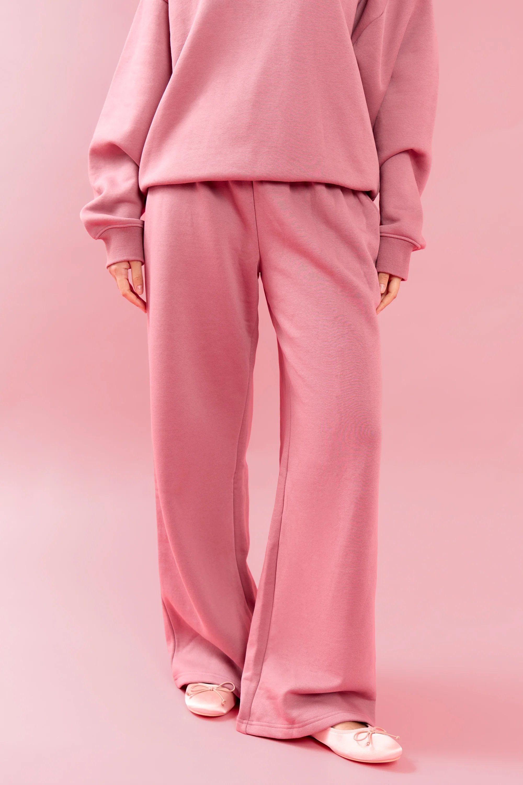 Kaiia Kaiia Oval Embossed Folded Waistband Wide Leg Joggers Rose Latte - 3