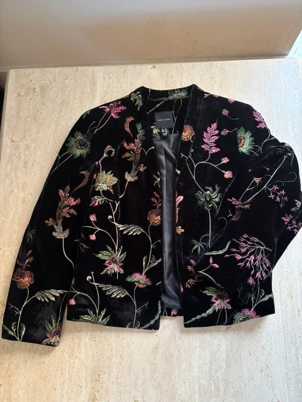 New Look Black Floral Embroidered Velvet Jacket - 10