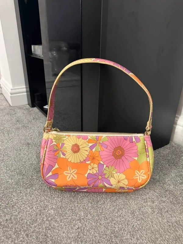 New Look Floral printed new look holiday style handbag