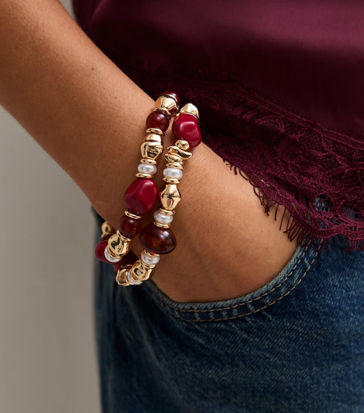 New Look Pack of 2 Gold Tone Burgundy Beaded Stretch Bracelets New Look