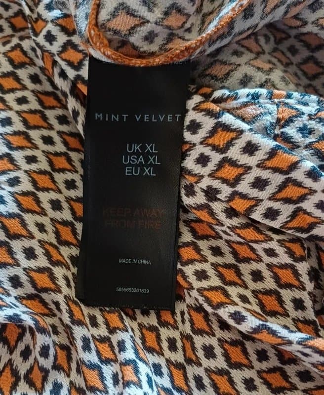 Mint Velvet Mint Velvet Geometric Pattern Short-Sleeved Shirt - size XL/18