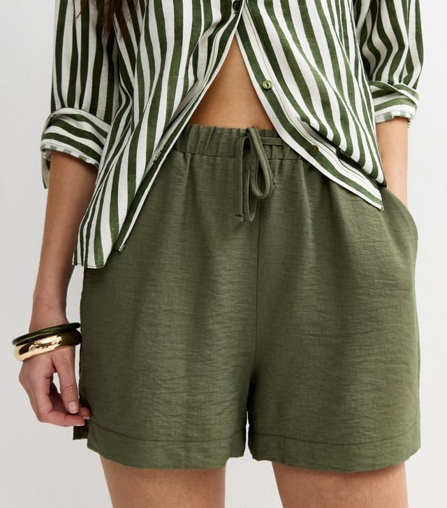 New Look Women's Dark Khaki Crinkle Texture Drawstring Shorts New Look - 3
