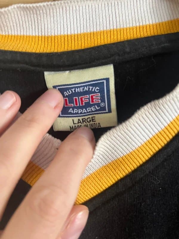 Authentic Life Apparel Vintage Iowa jumper, Large, black and yellow