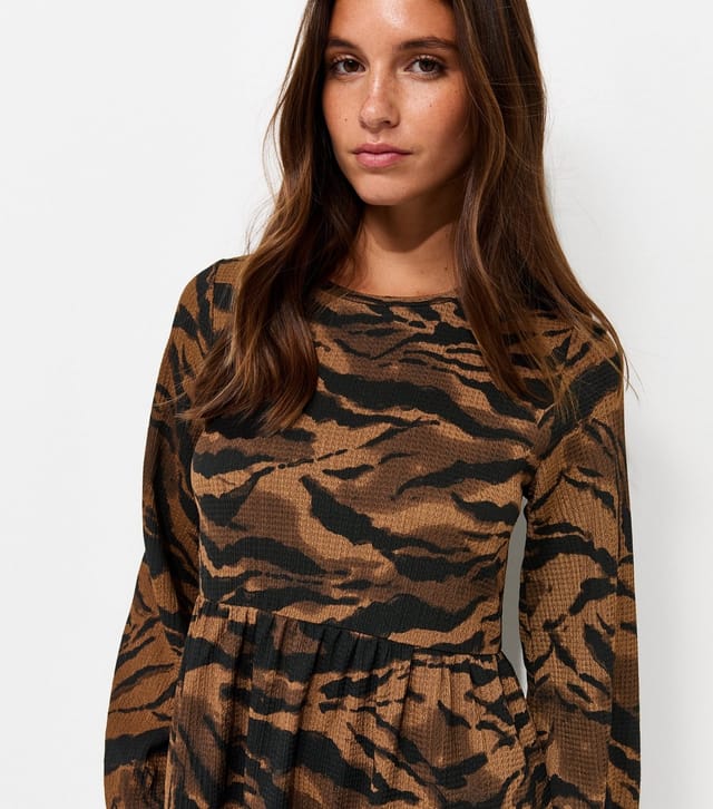 New Look Women's Brown Textured Tiger Print Long Sleeve Mini Dress New Look - 2