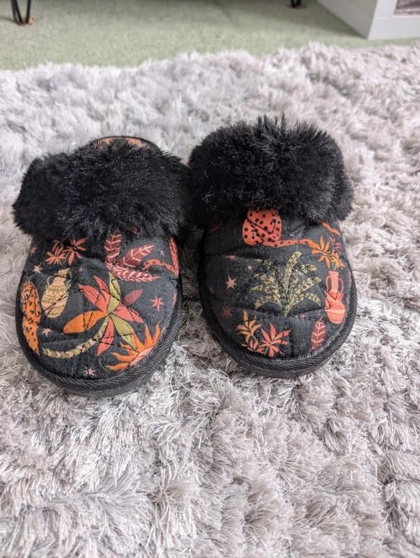 Never Fully Dressed Never Fully Dressed Black Leopard Print Mule Slippers size 5-6