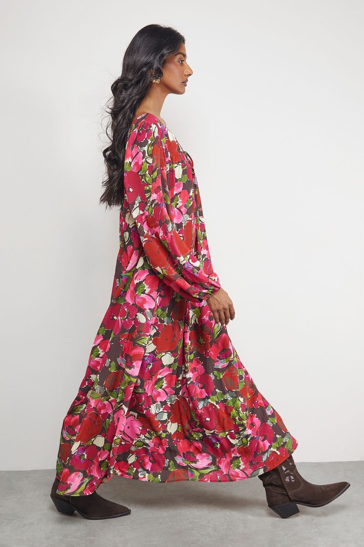 Warehouse Warehouse Women's Chiffon Tie Front Volume Midi Smock Dress in Floral