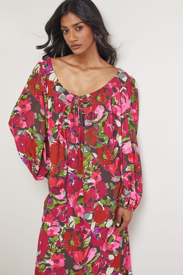 Warehouse Warehouse Women's Chiffon Tie Front Volume Midi Smock Dress in Floral - 2