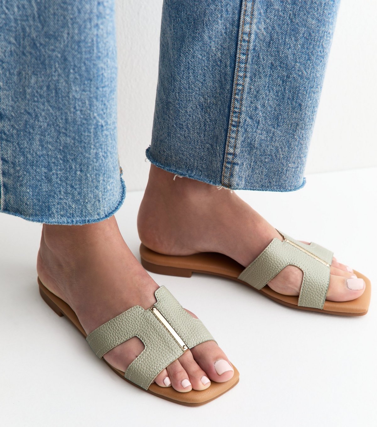 New Look Women's Mint Green Grained Faux Leather Metal Bar Mule Sandals Vegan New Look - 2