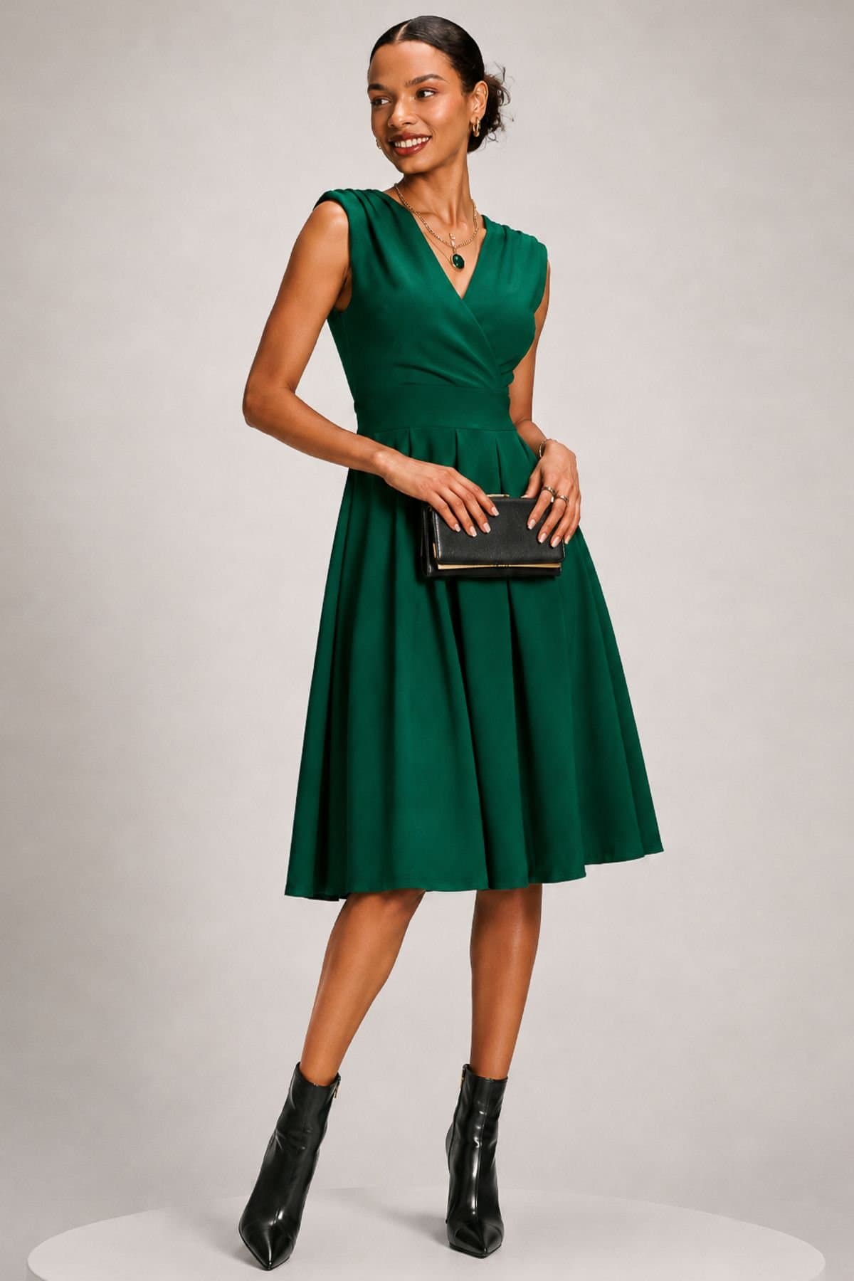 Jolie Moi Jolie Moi Women's Plain Sleeveless Midi Dress in Green