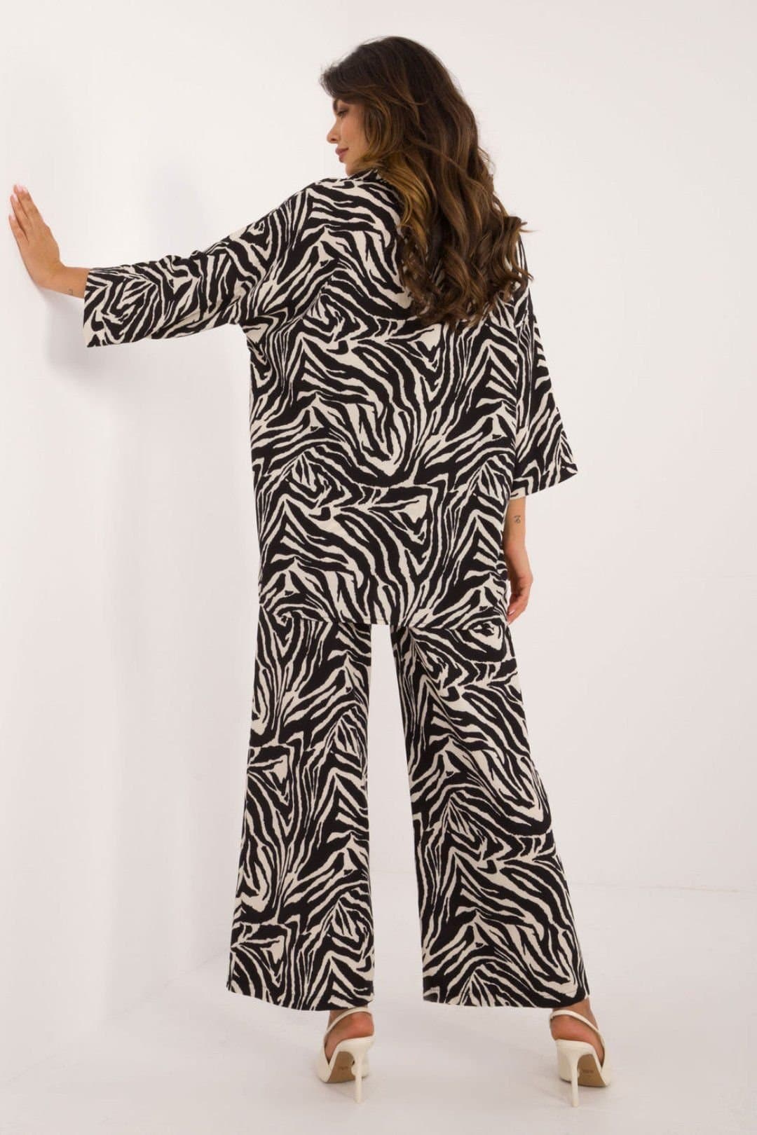 Love Lace Love Lace Women's Animal Print Shirt & Wide Leg Trousers Set in White