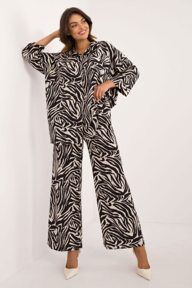 Love Lace Love Lace Women's Animal Print Shirt & Wide Leg Trousers Set in White - 2