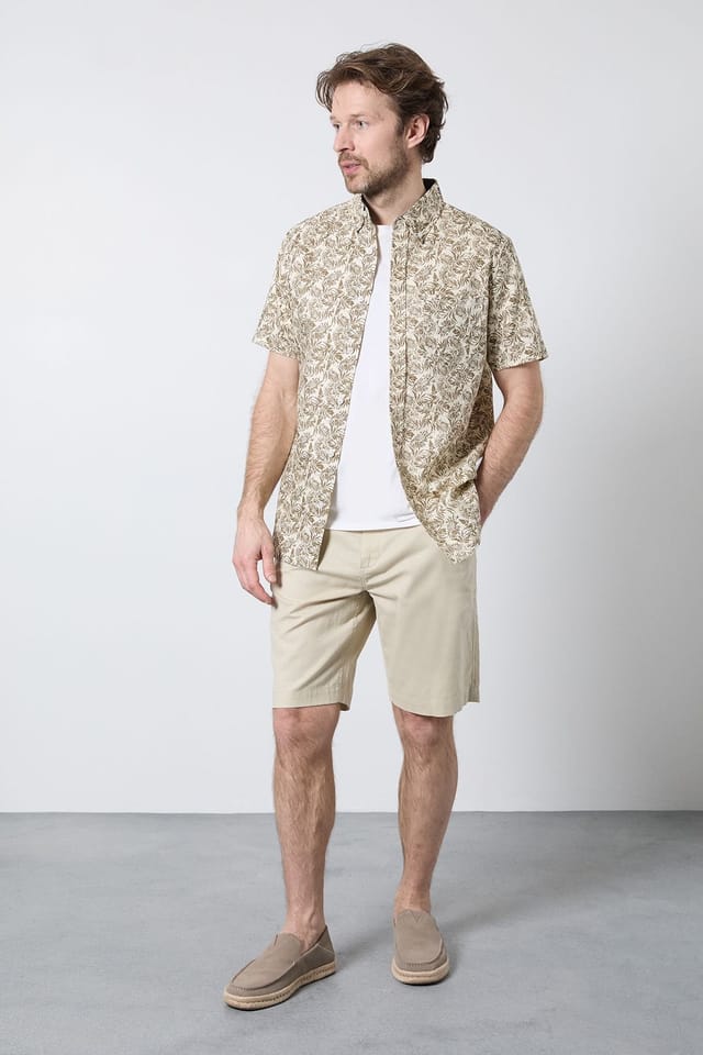 Maine Maine Men's Brown Leaf Print Oxford Short Sleeve Shirt - 2