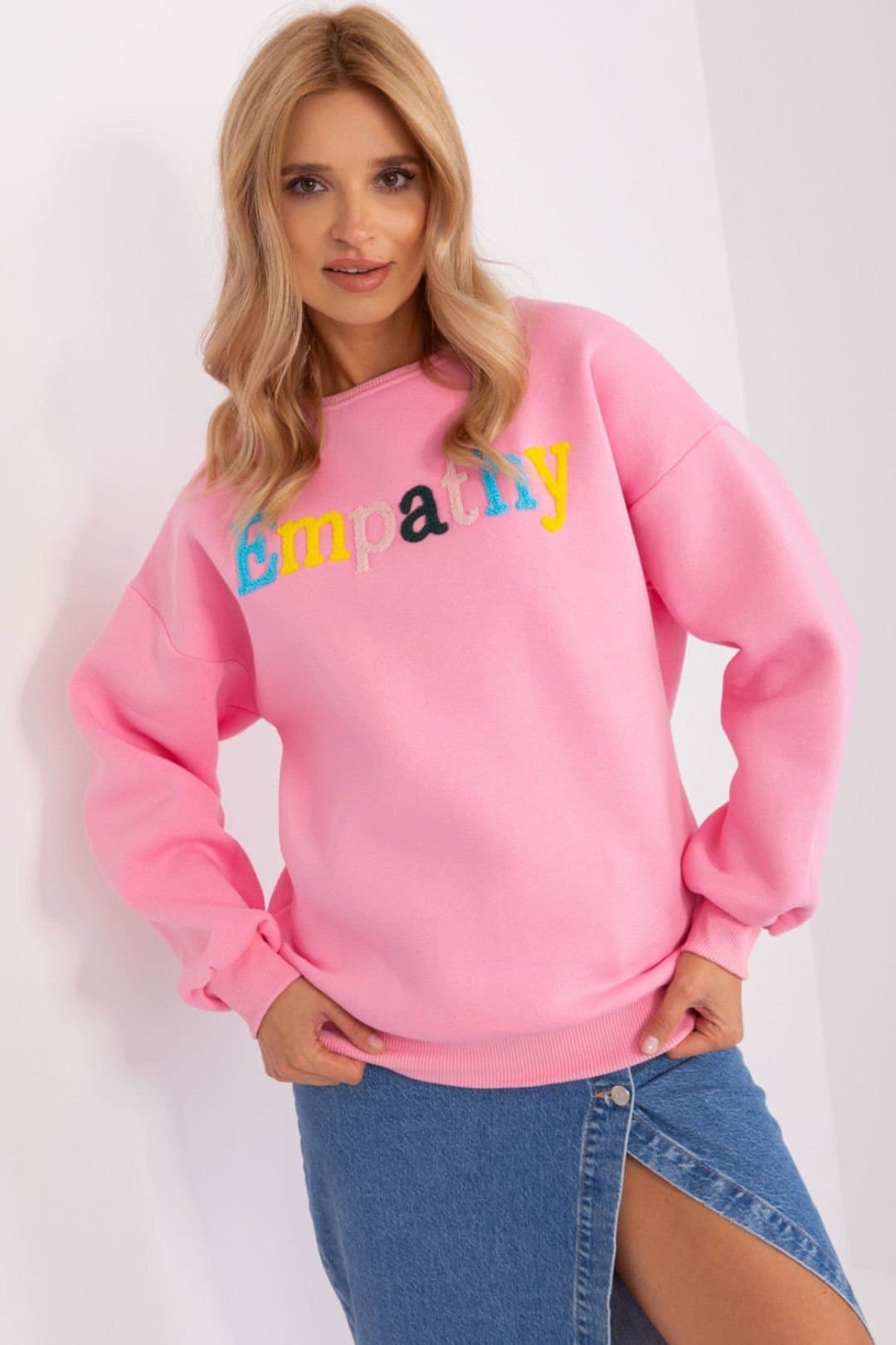 Love Lace Love Lace Women's Casual Pullover Sweatshirt with Front Print in Pink