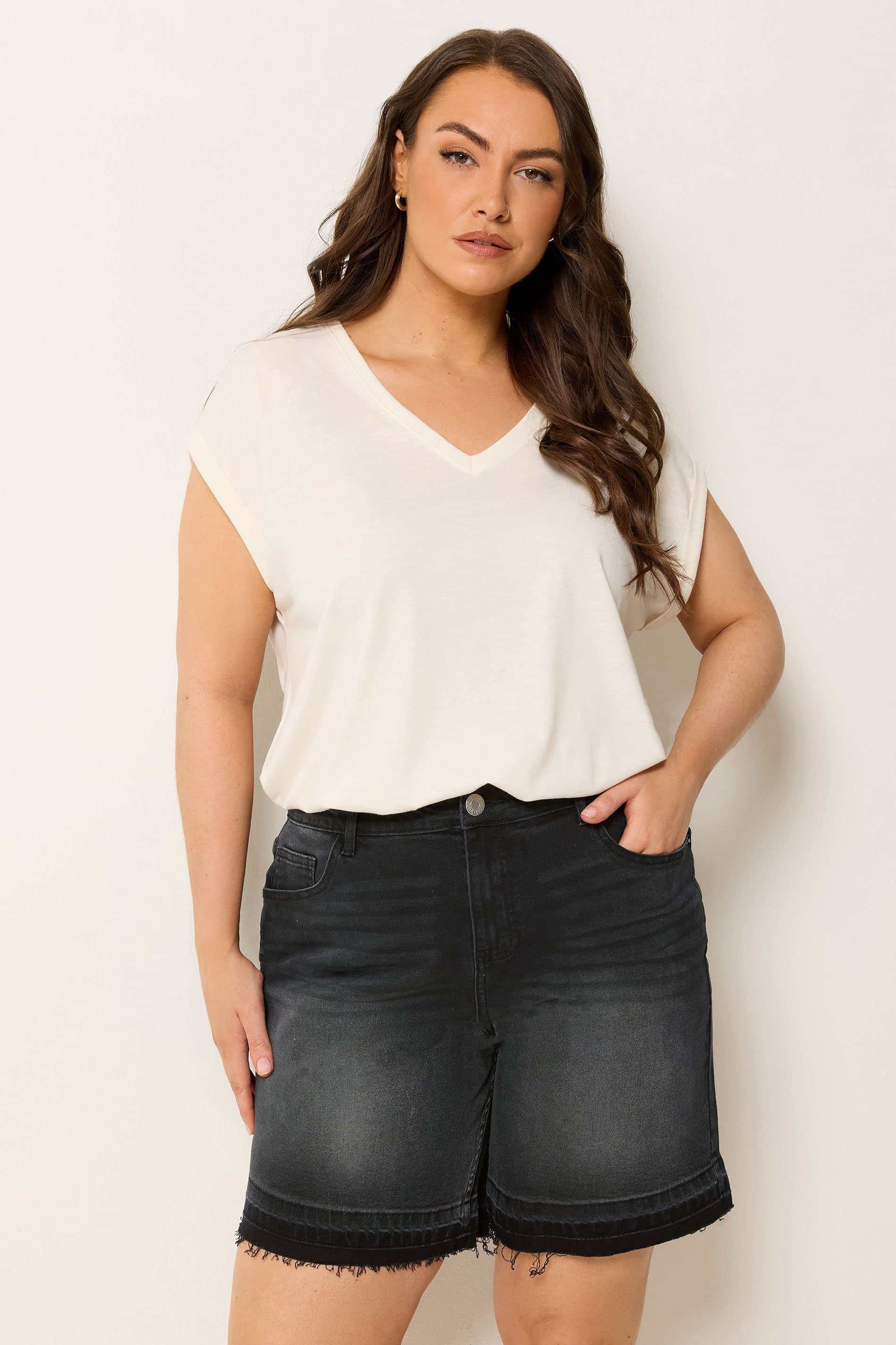 Yours Plus Size Black Hem Detail Denim Shorts