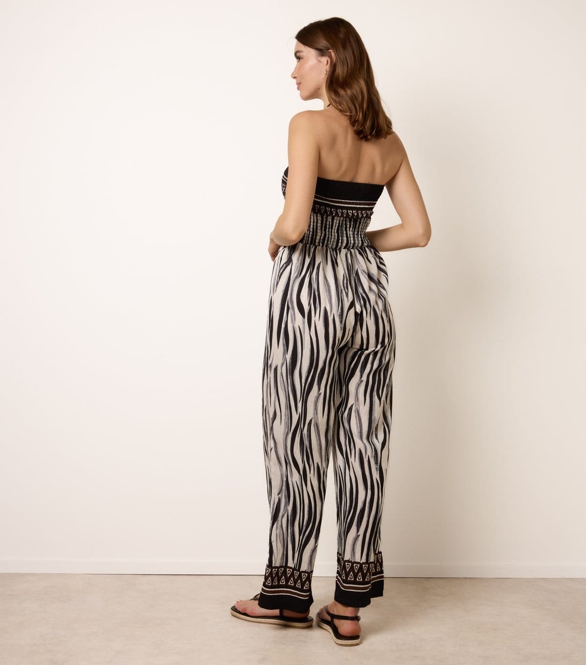 Blue Vanilla Women's Black Abstract Print Jumpsuit Blue Vanilla New Look - 4