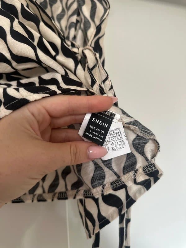 Shein SHEIN pattern tie up top (black/cream)