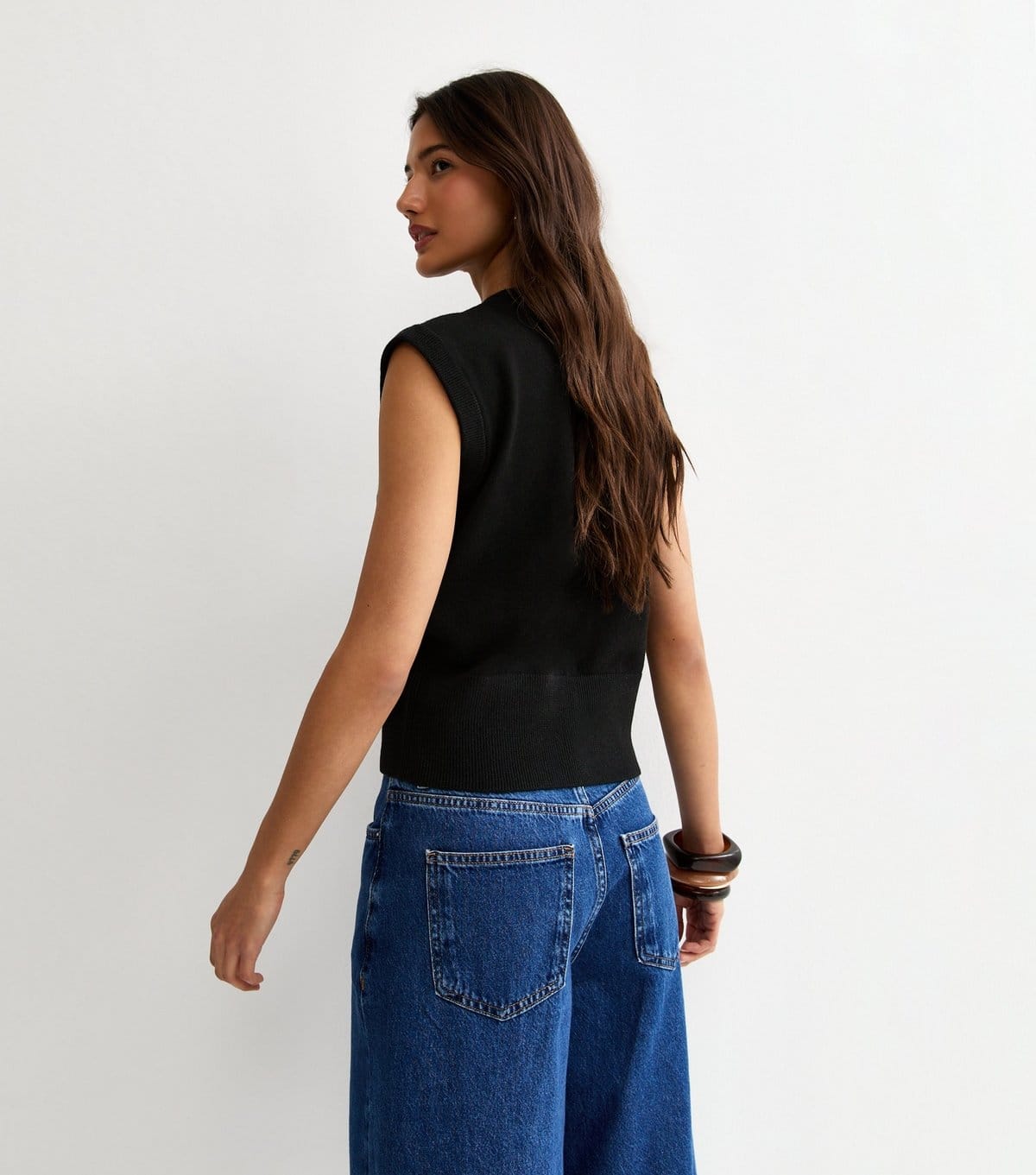 New Look Women's Black Knit Abstract Button Waistcoat New Look - 4