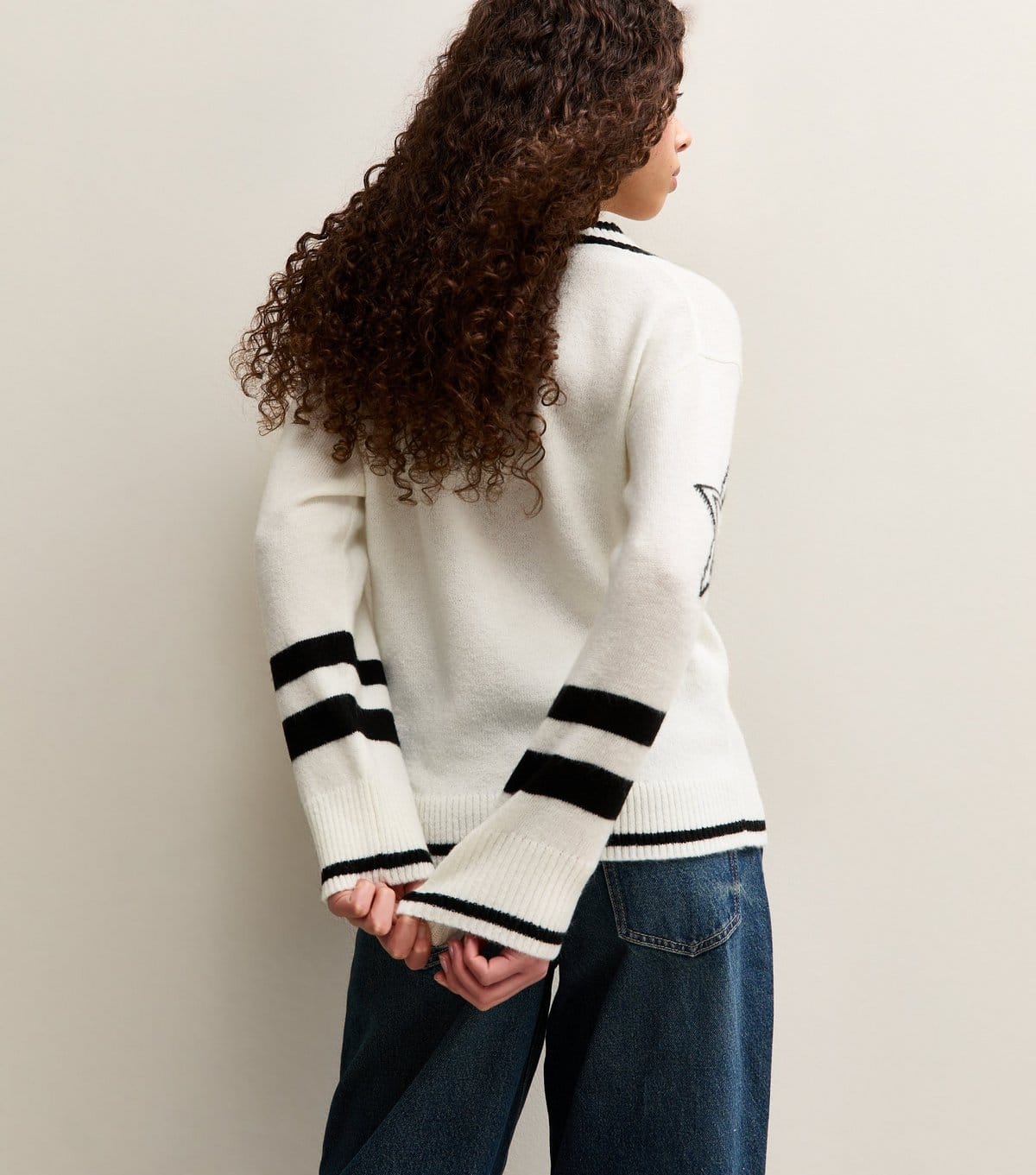 New Look Girls' Cream Los Angeles 86 V Neck Football Knit Jumper New Look - 4