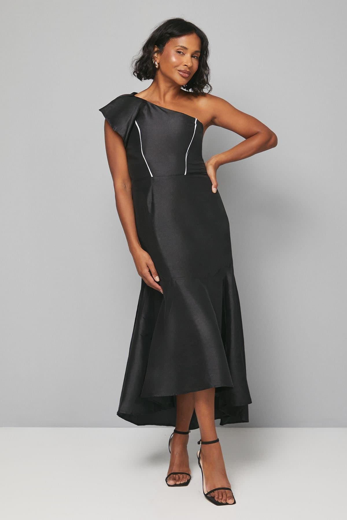 Wallis Wallis Women's One Shoulder Ruffle Tiered Dress in Black