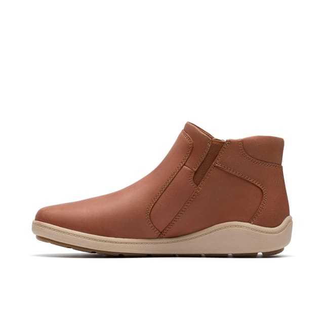 Clarks Clarks Women's Bryianne Carly Tan Leather Ankle Boots in Brown - 2