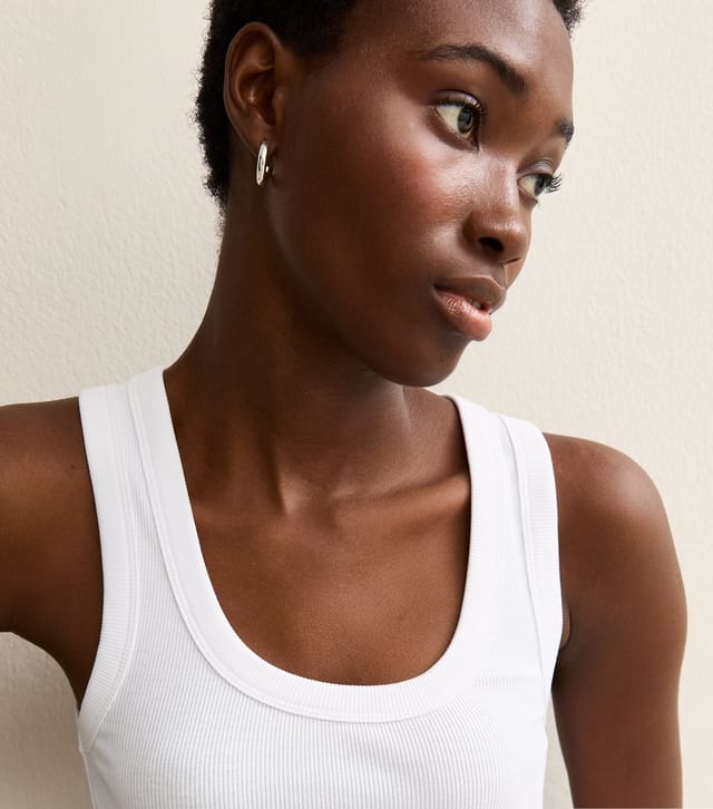 New Look Women's Tall White Ribbed Scoop Neck Vest New Look - 2