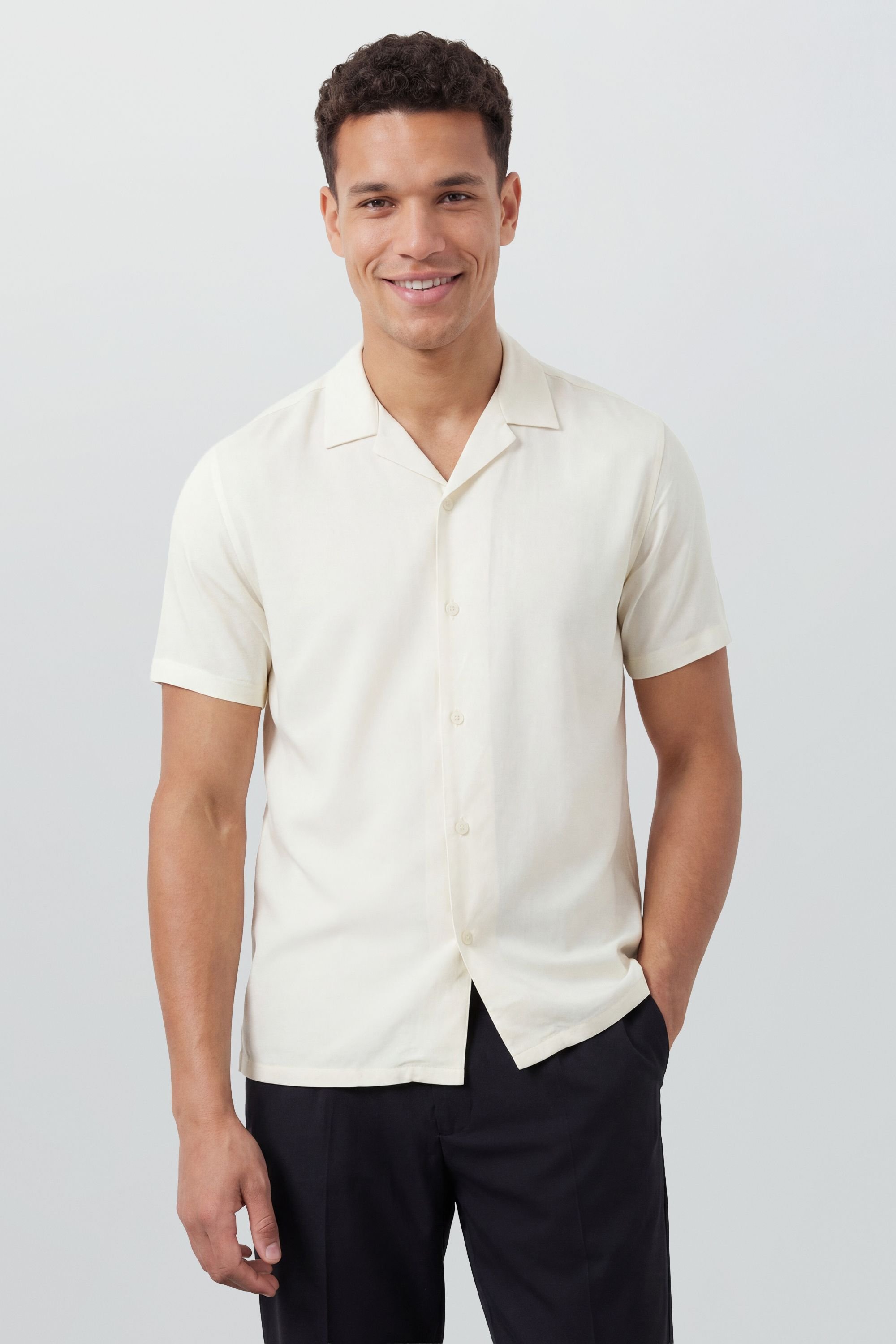 Burton Burton Men's Off White Linen Blend Short Sleeve Resort Shirt in Off-White - 4