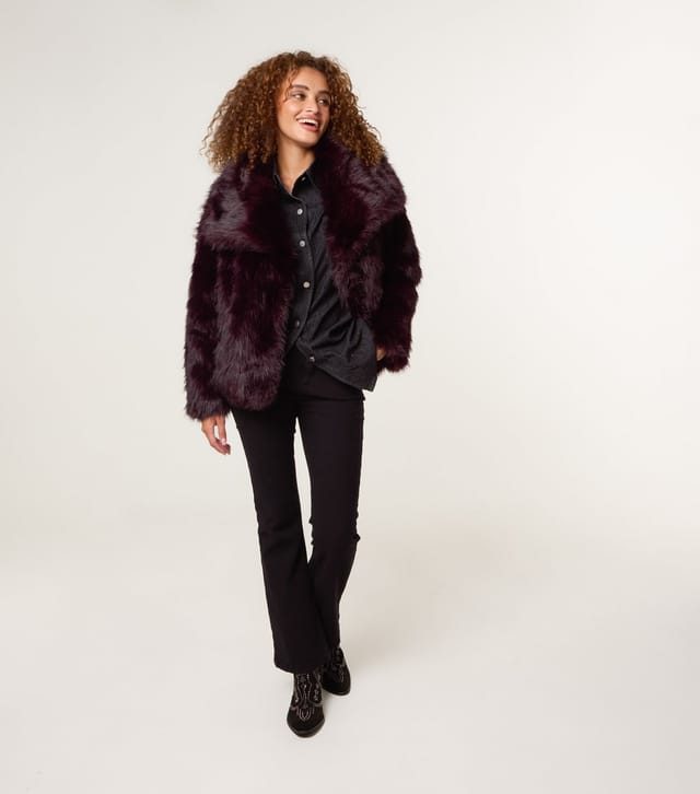 Blue Vanilla Women's Dark Burgundy Faux Fur Coat Blue Vanilla New Look - 2