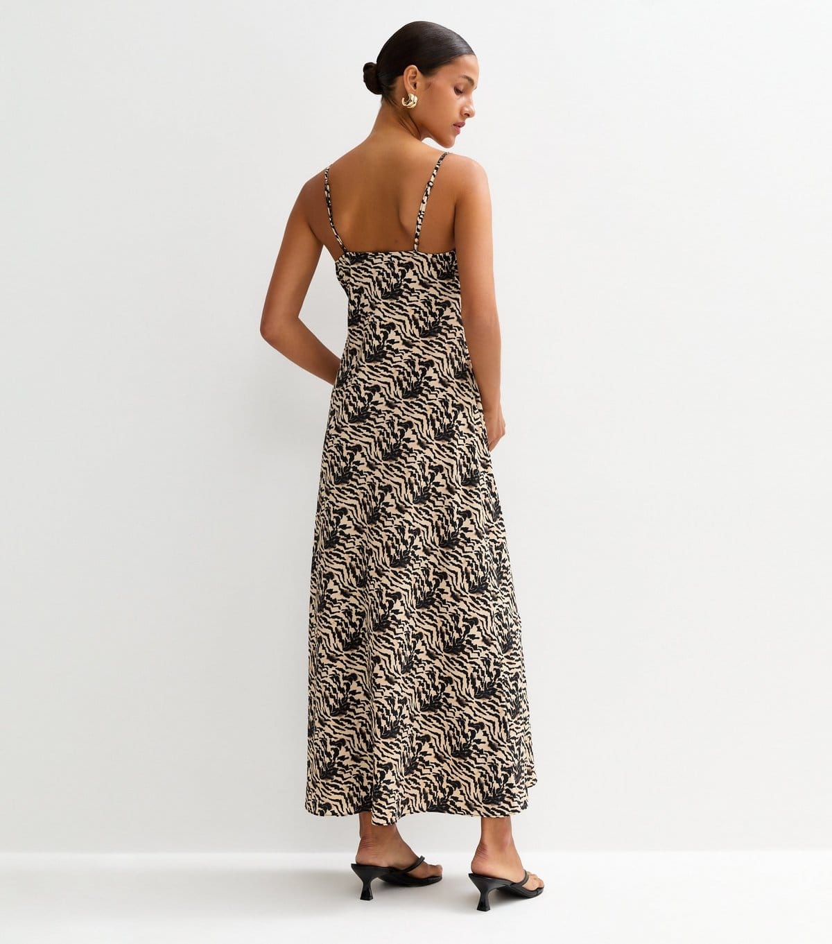 New Look Women's Cream Pattern Print V-Neck Midi Dress New Look - 4