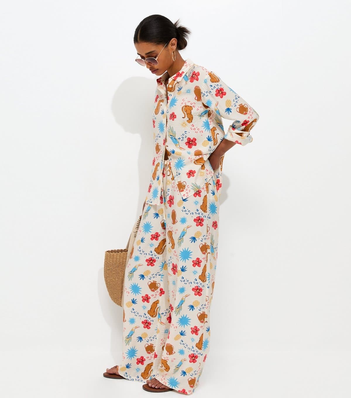 New Look Women's Cream Animal Flower Print Wide Leg Trousers New Look