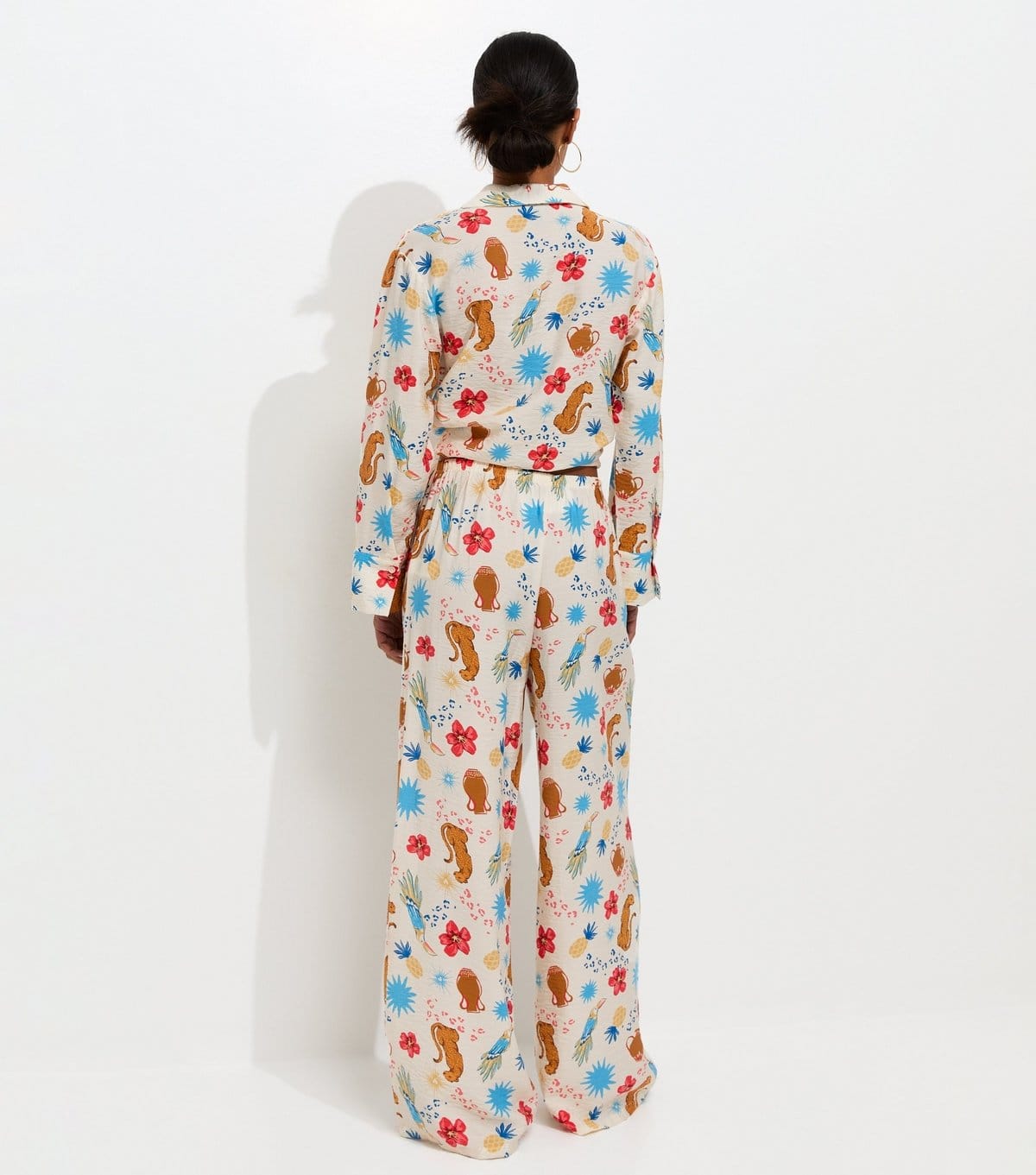 New Look Women's Cream Animal Flower Print Wide Leg Trousers New Look - 4