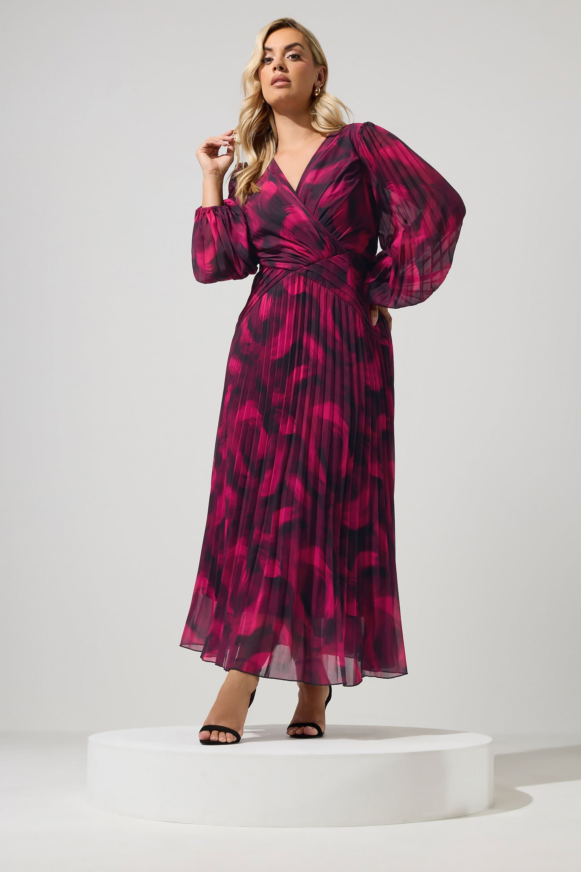Yours London Plus Size Red Abstract Pleated Dress