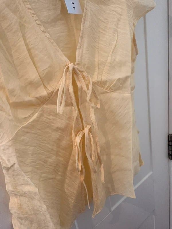 Topshop Topshop BNWT pastel yellow sheer blouse tie front short sleeve blouse v neck blouse lightweight