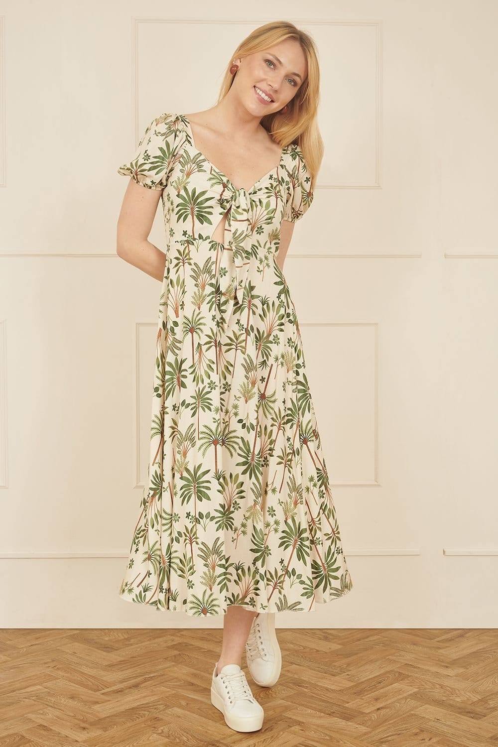 Yumi Yumi Women's White Cotton Palm Print Ruched Midi Dress in Beige - 4