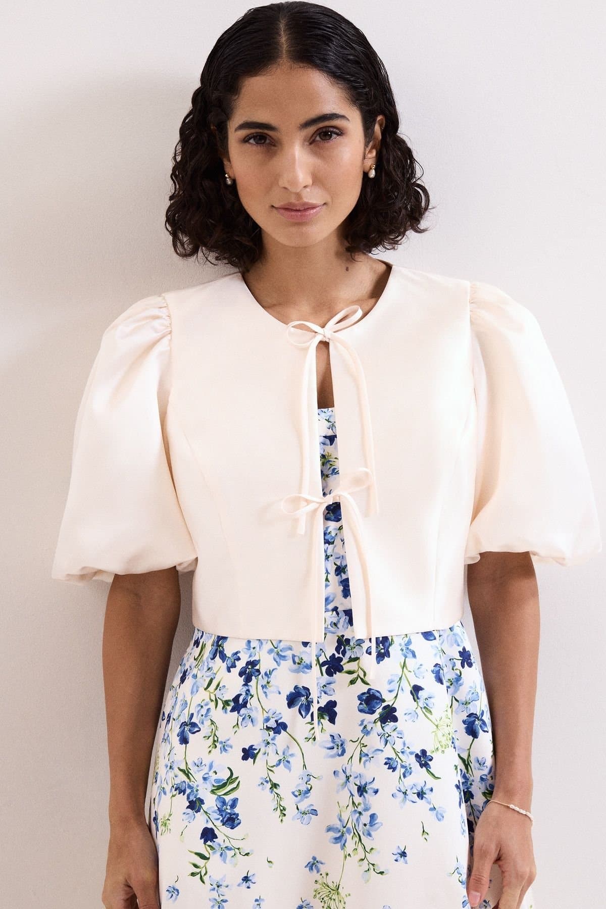 Phase Eight Phase Eight Women's Paulina Cropped Puff-Sleeve Jacket in Cream