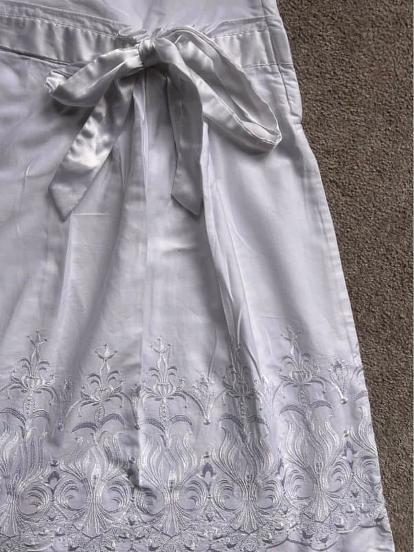 New Look White embroidered midi skirt with bow