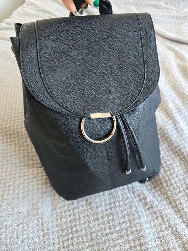 New Look Faux leather backpack - 1