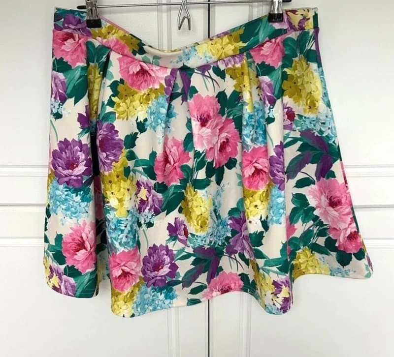 New Look 🌸 New Look Floral Skater Skirt Multicolour Summer Mini Flared UK 16
