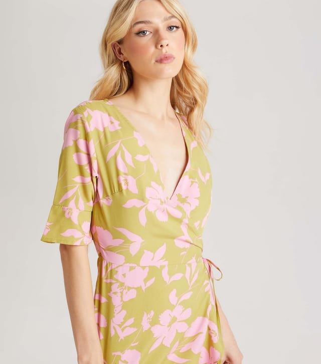 Urban Bliss Women's Green Floral Print Wrap Mini Dress Urban Bliss New Look - 3